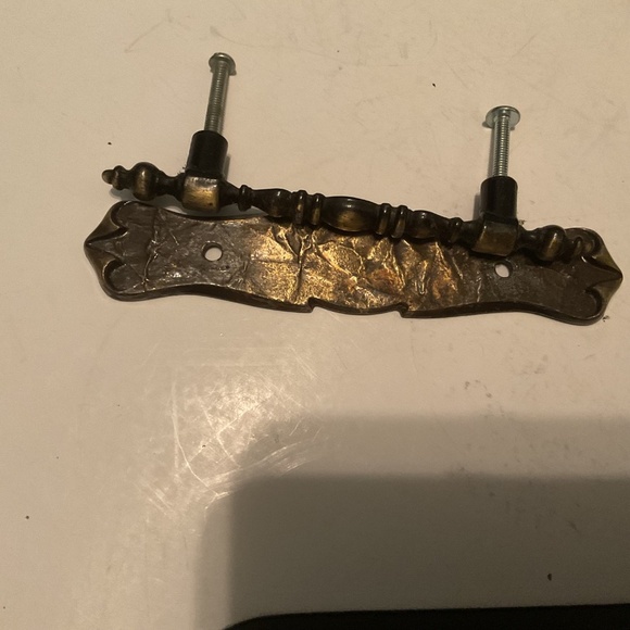 A lot of 5 handle vintage handle pulls for your restoration project. Used - Picture 4 of 11